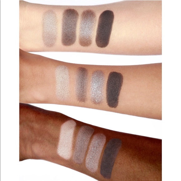 😍 Charlotte Tilbury LUXURY PALETTE
THE ROCK CHICK Sold Out online - Picture 2 of 5